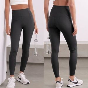 Black Girlfriend Collective leggings
